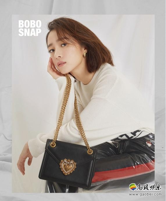 胡冰卿时尚大片：质感蓬松短发，偏裸粉唇色，细腻眉眼！造型复古风