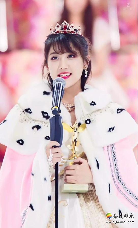 SNH48李艺彤问鼎第五届偶像年度人气总决选：斩获排名第一桂冠