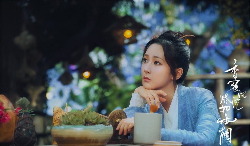 《香蜜沉沉烬如霜》再度曝光竖版群像海报：众人仙气渺渺，似梦似幻