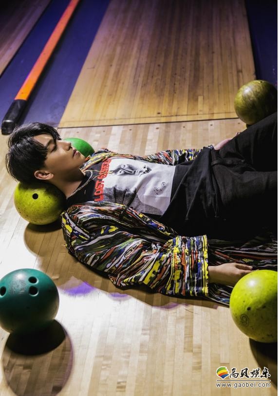 赵泳鑫发布全新单曲《躺着》：代表着大家可以不用循规蹈矩那一面