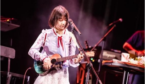 谢春花个人巡回演唱会“点心”宁波场圆满落幕:不忘初心呈现新高度 谢春花个人巡回演唱会“点心”宁波场圆满落幕:不忘初心呈现新高度