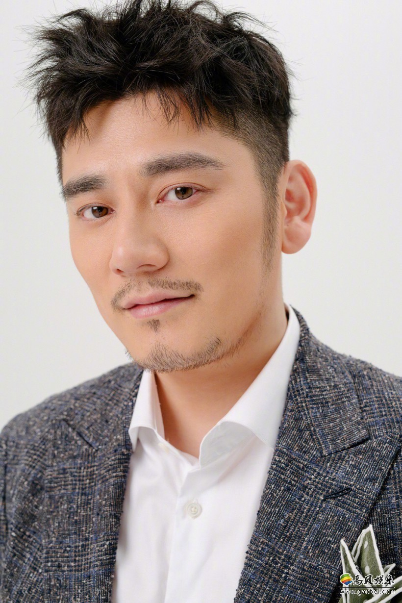 因体重问题备受关注的钱枫晒出新写真照减肥成效明显重返颜巅峰