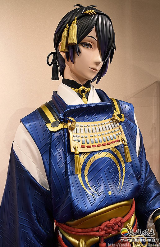 《刀剑乱舞》官方推出三日月宗近等身大手办：制作确实非常精美