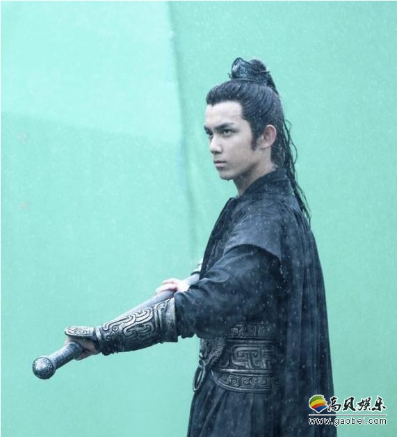 《影》热映：吴磊用最诚挚的付出和汗水，呈现令人印象深刻少年形象