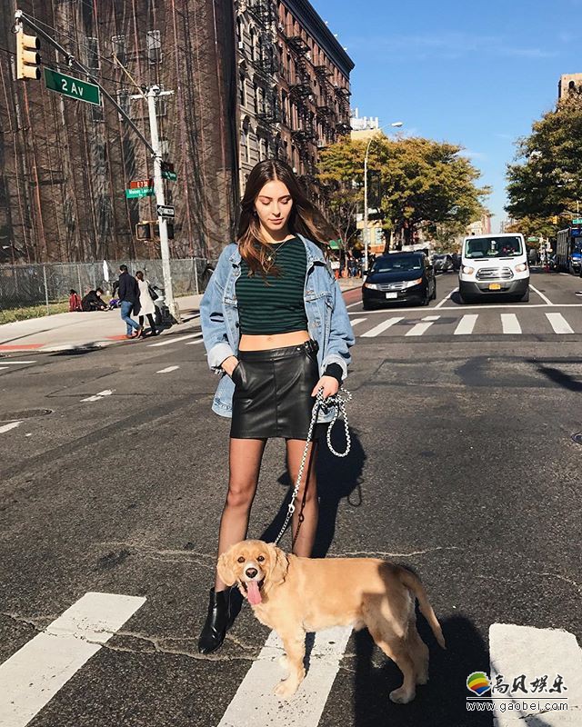 加拿大嫩模laurawinges清纯美照曲线匀称笑容甜美逆天长腿