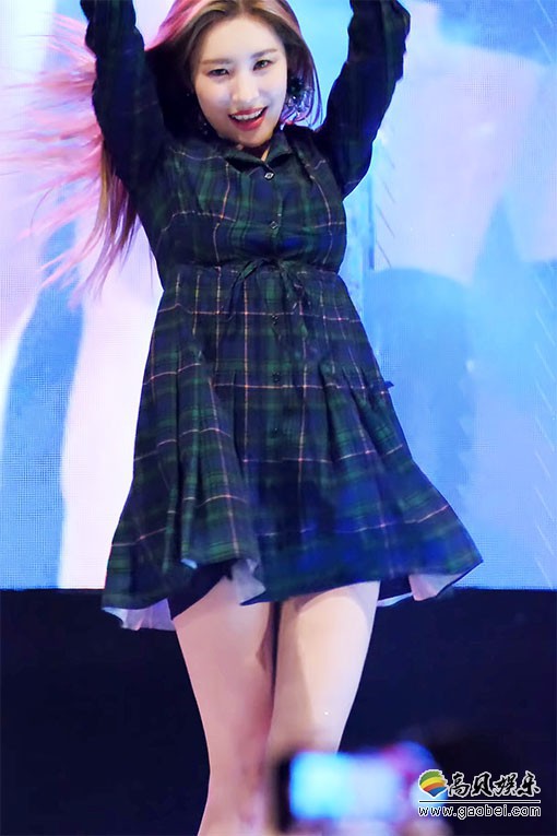 SUNMi 单拍秀 拍摄日期：181011【5合集 969 MB】