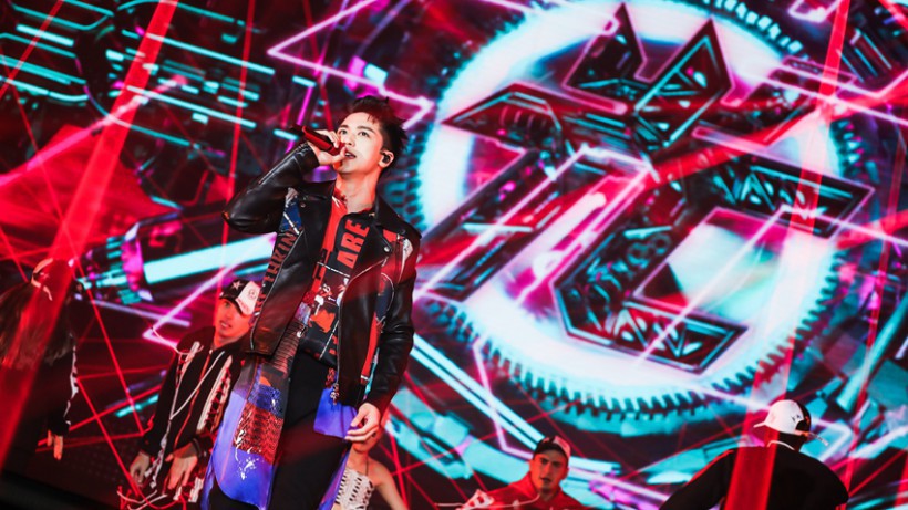 许魏洲“Final，Light”2018生日演唱会圆满举办：实力展现“多面魅力”