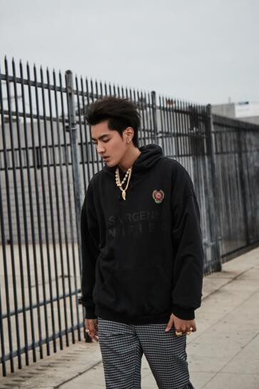 吴亦凡首张专辑第3支中文单曲《悟》全网上线！个人社交平台曝光封面