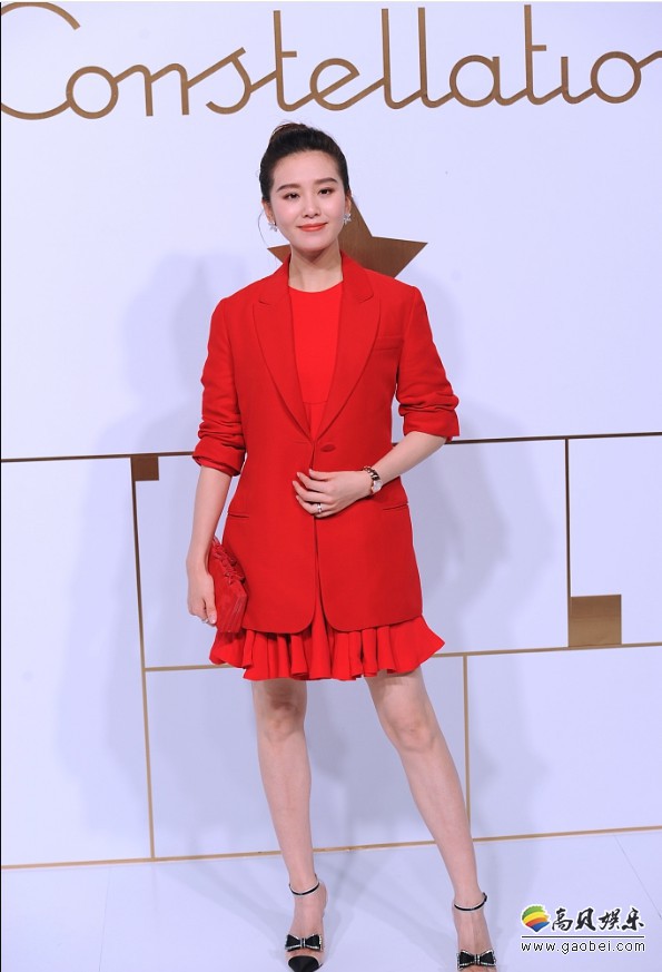 刘诗诗与众位“国际女神”同台出席活动：都选择身着红色系look亮相