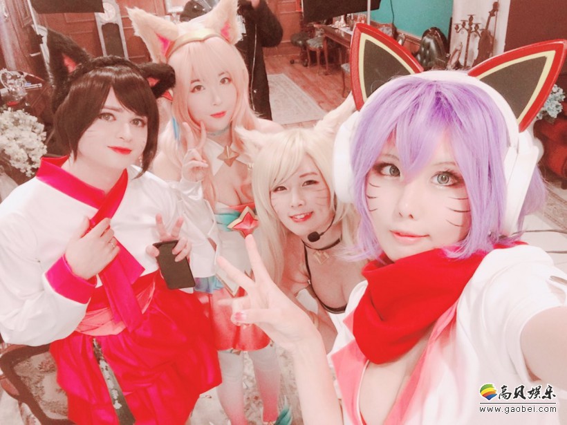 《英雄联盟》COS：C9战队ADC兼女装大佬Sneaky“高丽风情版阿狸”