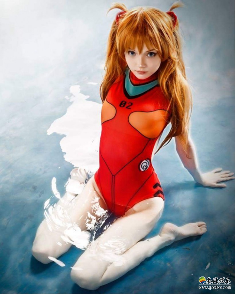 俄罗斯萝莉萌妹COSER：清纯写真让人想要喷鼻血，卖萌和性感一起来