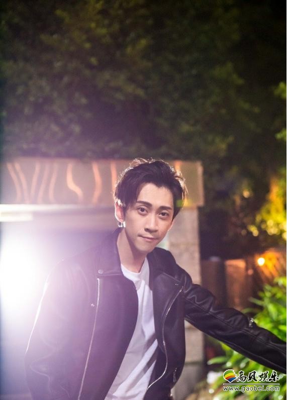 陈汉典目前发两首单曲《先不要》和《爱情有你》居然会有一点点的感动