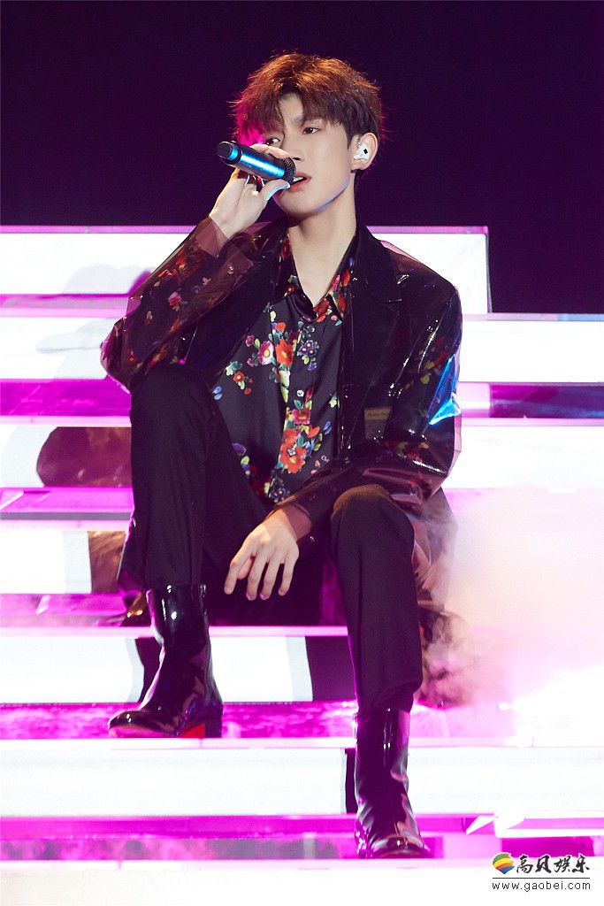 王源Born Free 18岁生日演唱会：与TFBOYS王俊凯 、易烊千玺再度合体