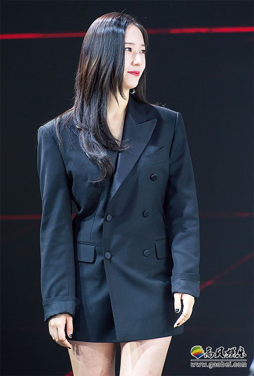 2018釜山国际车展模特高清图片：f(x)郑秀晶(Krystal)[ID65275]【12合集】