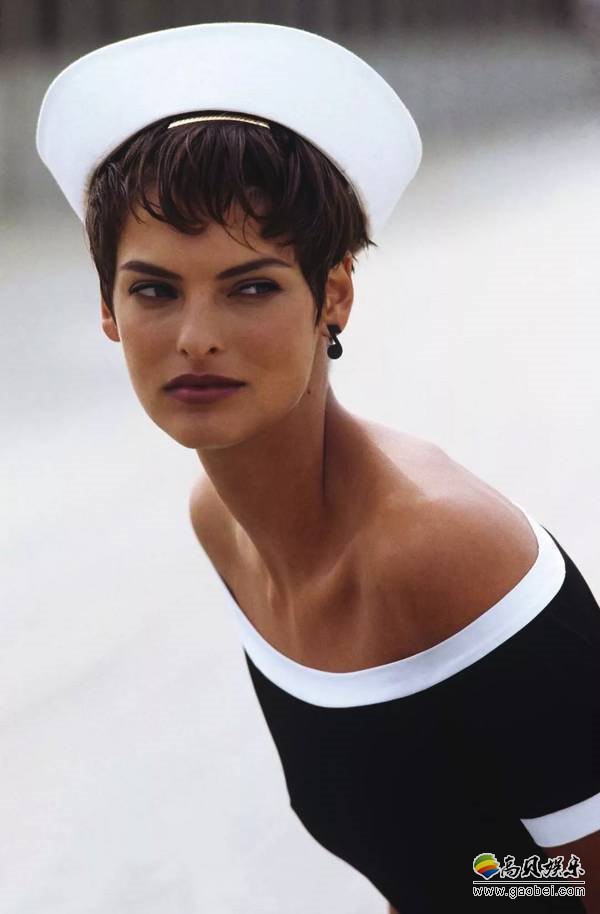 “史上最伟大模特”五大超模之首Linda Evangelista：老佛爷最爱的缪斯