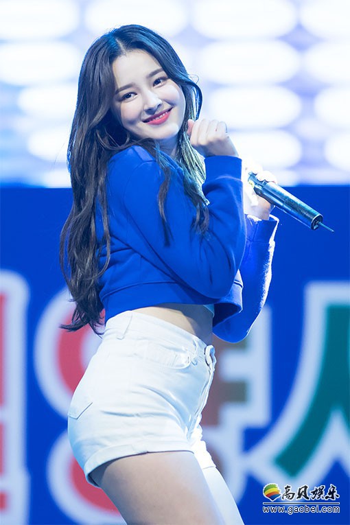 MOMOLAND-NANCY高清图片：密阳市民日庆典祝贺演出(2)[ID65464]【45合集】