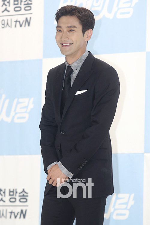 崔始源确定出演《各位国民》担住男主角 预计于明年播出