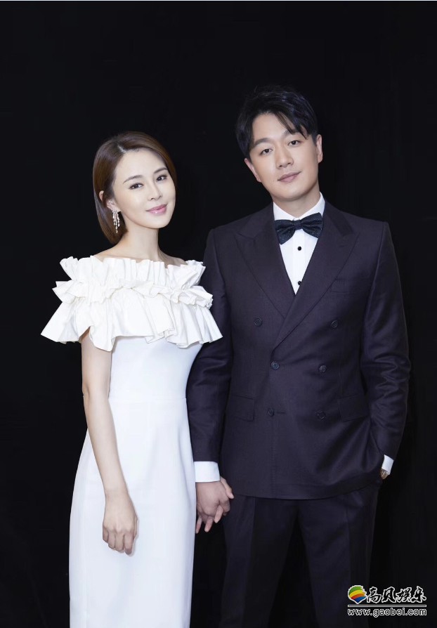 《时尚先生Esquire》第15届年度先生盛典：佟大为、关悦夫妇受邀亮相