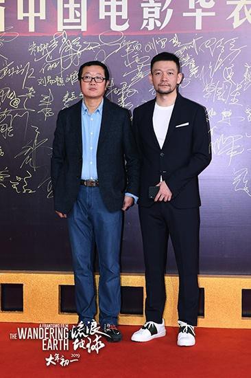 中国电影华表奖颁奖典礼：《流浪地球》作者刘慈欣携导演郭帆踏上红毯