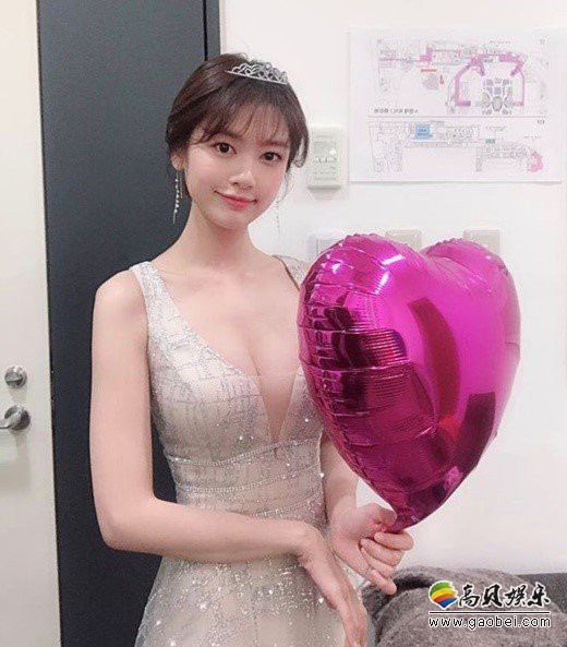 郑素敏SNS发布在日本参加2018MAMA IN JAPAN后拍摄的照片
