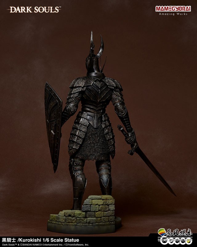 黑暗之魂16黑骑士手办做工非常精湛甲胄和盾牌上花纹刻画精美