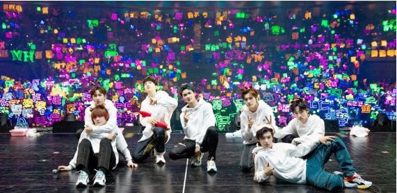 NEXT TO YOU乐华七子巡回演唱会天津场落幕:和现场粉丝提前过圣诞 NEXT TO YOU乐华七子巡回演唱会天津场落幕:和现场粉丝提前过圣诞