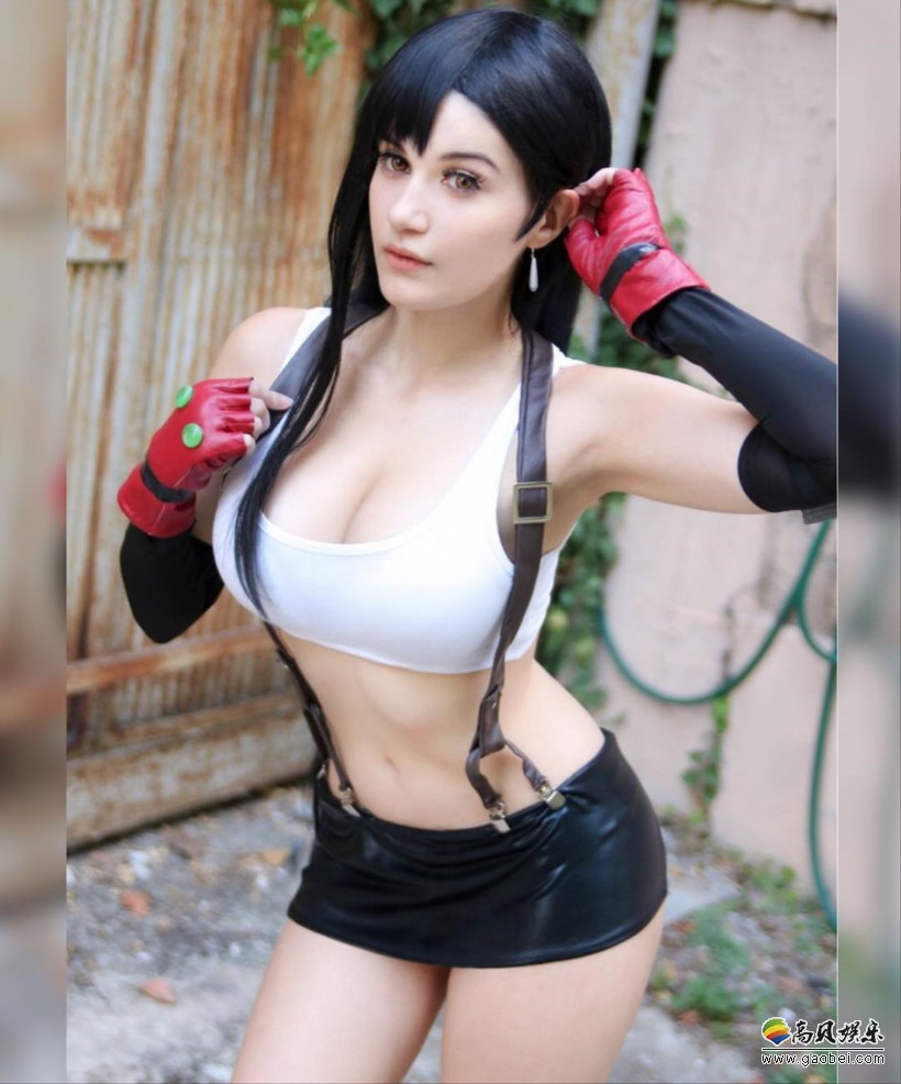 意大利美女COSER：COS众多游戏好身材美女！将角色们好身材完美还原