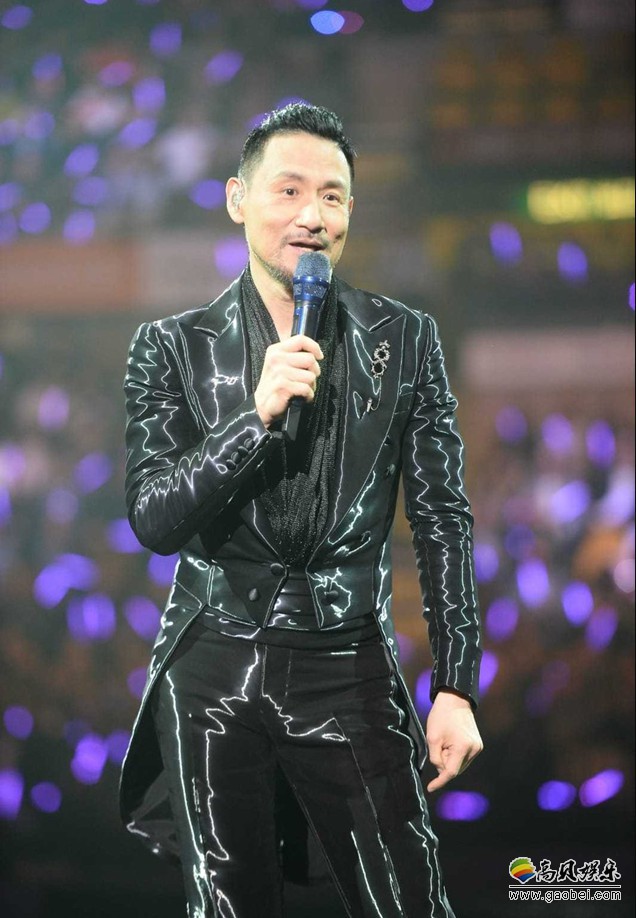 张学友高雄巨蛋开唱：整场服装全新打造、崭新呈现！现场辟谣网上传言