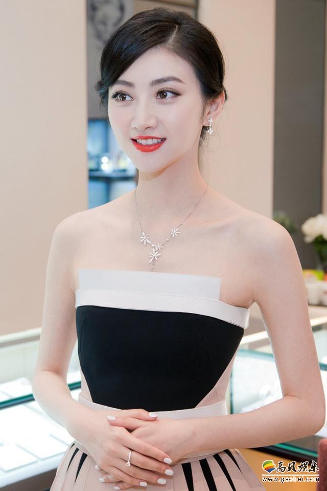 景甜撩人高清写真自拍照片：完全不像是80后御姐！而是像一个95后女神