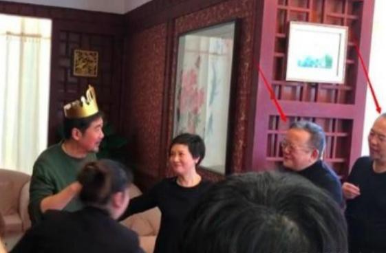 网友晒出张国立与友人庆生视频：张铁林、王刚惊喜现身！铁三角再聚首