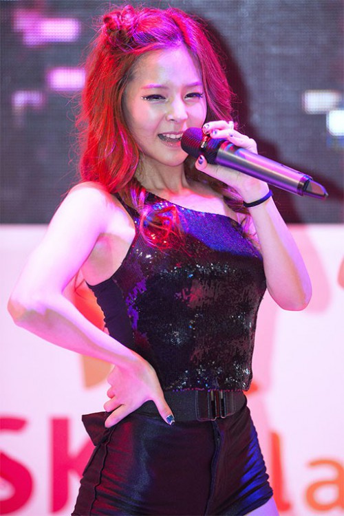 更新日期:2019-01-28李妍儿高清图片:model show girl合集[id68870]