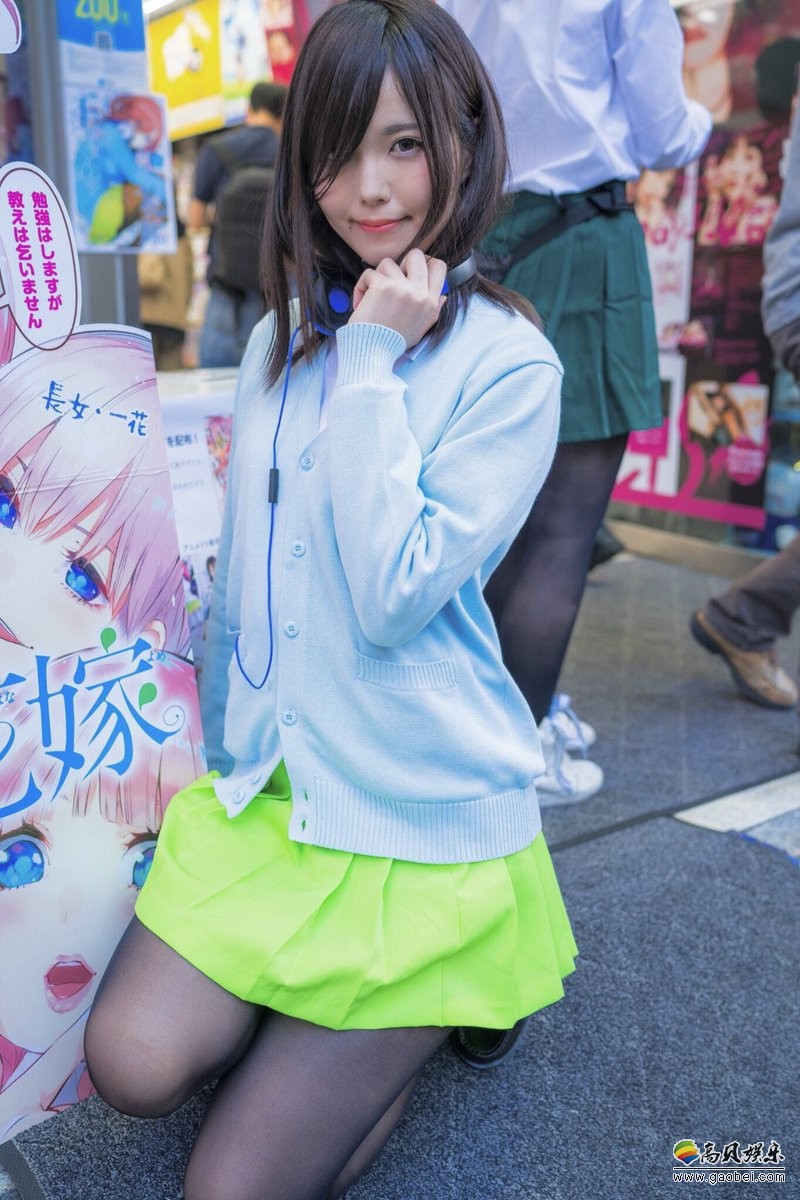 岛国COSER九条ねぎ完美还原《五等分的新娘》中野三玖“肉感美臀”