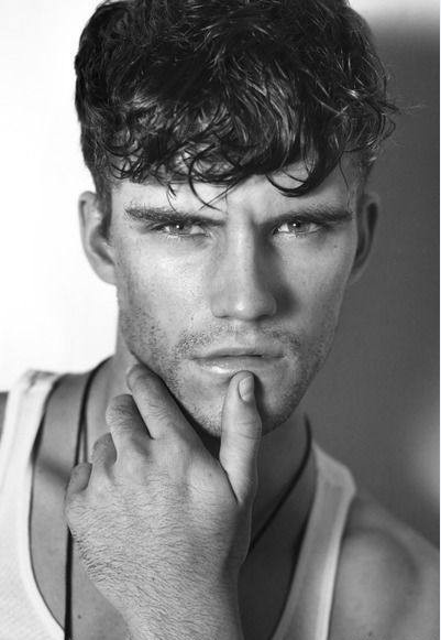 《鬼泣5》总监晒出和尼禄脸模合影:这位英国男模现实版尼禄真是帅惨了 《鬼泣5》总监晒出和尼禄脸模合影:这位英国男模现实版尼禄真是帅惨了