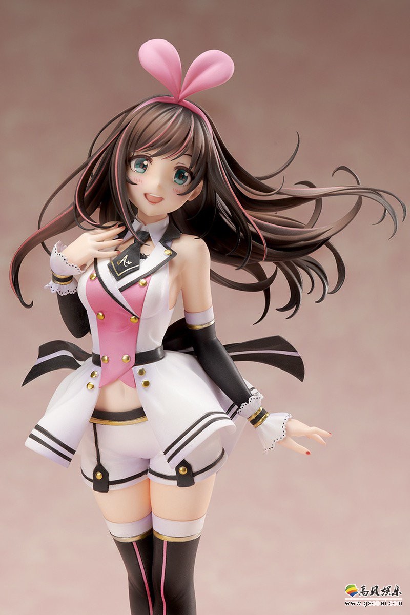 youtube人气虚拟主播爱酱推出了两款新手办:粉色长发和蓝色短发造型