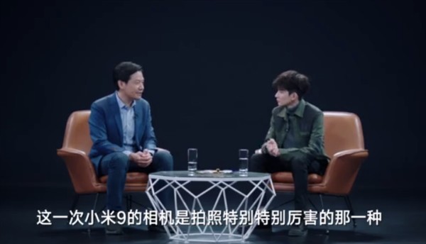 雷军、王源尬聊小米9第三弹视频：耿直BOY王源与雷军终极对话谁更帅