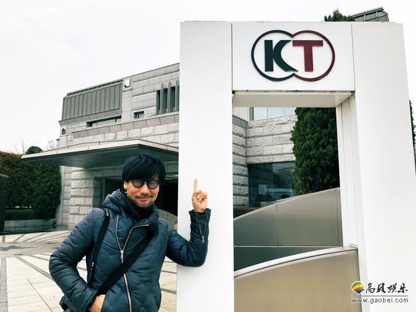 小岛秀夫监督来到光荣特库摩：探访公司总部，还和光荣的高层合影留念