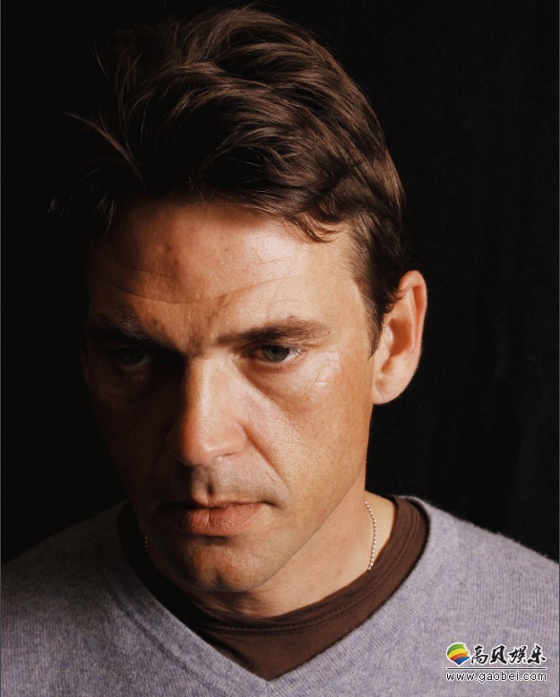 《蝙蝠女侠》剧集：多格雷·斯科特将饰演蝙蝠女侠的父亲！雅各布·凯恩