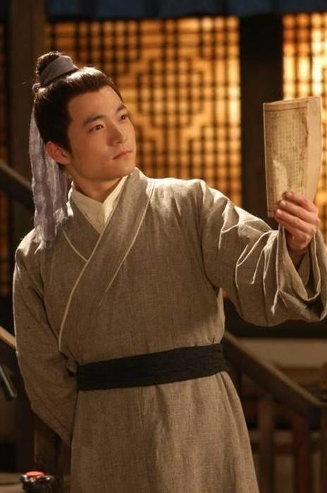 喻恩泰”坐拥三个博士”真实性网友提出质疑：其博士期间未发C刊论文