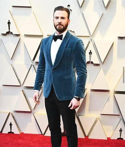 “美国队长”奥斯卡颁奖典礼服装造型灵感来源：迪士尼《仙履奇缘》王子