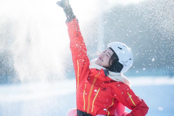 《妻子的浪漫旅行第二季》：“东北大妞”包文婧强势安利大葱蘸酱菜