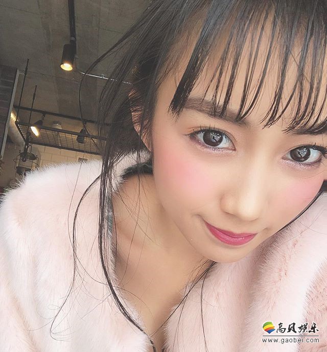 日菲混血萌妹黒木ひかり姣好的脸蛋和匀称的身材神的美少女称号