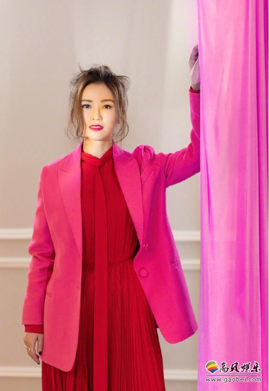 阿Sa年底将与交往两年富三代男友石恒聪完婚：英皇表示否认称不是事实