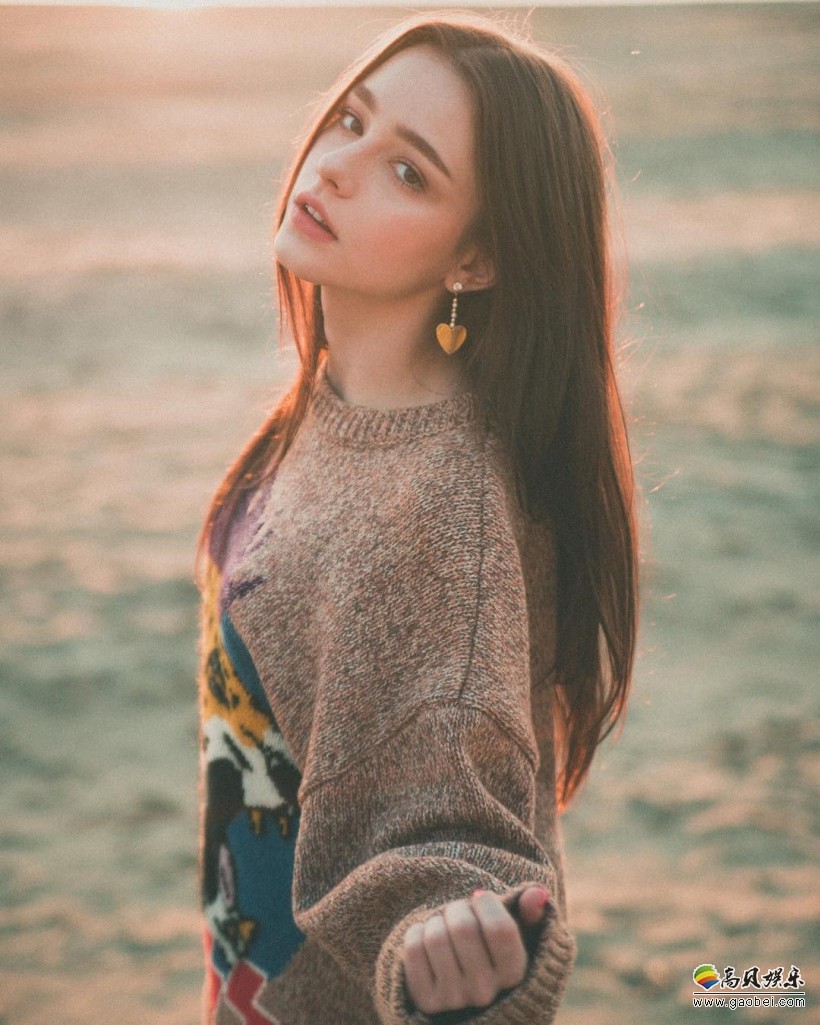 战斗民族俄罗斯小姐姐长相清冽甜美精致五官完美如上帝精心雕刻