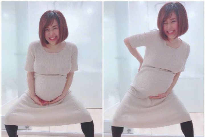 苍井空晒出一组孕肚照：苍老师穿着燕麦色连衣长裙，孕肚凸起十分明显