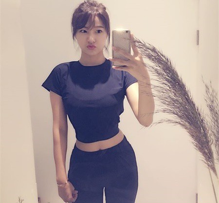 标准美女奥托：标志身材与健康阳光气质，魅力十足！多年坚持健身的成果