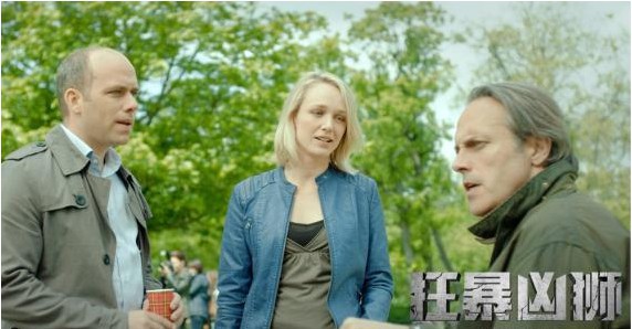 《狂暴凶狮》曝最新剧照：展现狩猎人队伍为除掉暴怒凶狮做出全副武装