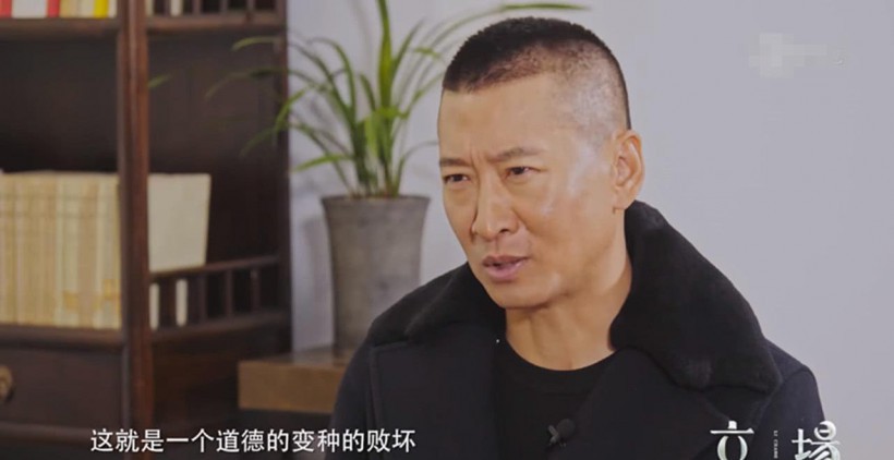 周杰接受专访时被问道对“尔康表情包”态度：他直言这是道德变种败坏