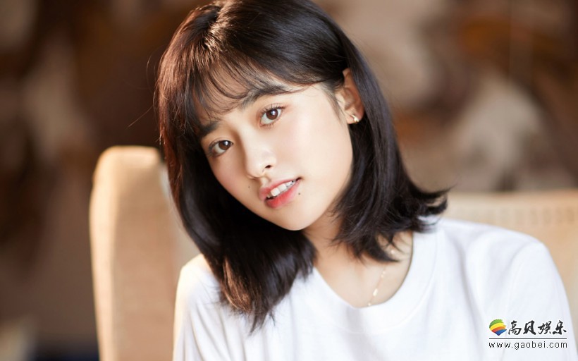 沈月清新甜美写真集：笑容清新甜美，俏皮可爱，一秒化身可人的邻家女孩