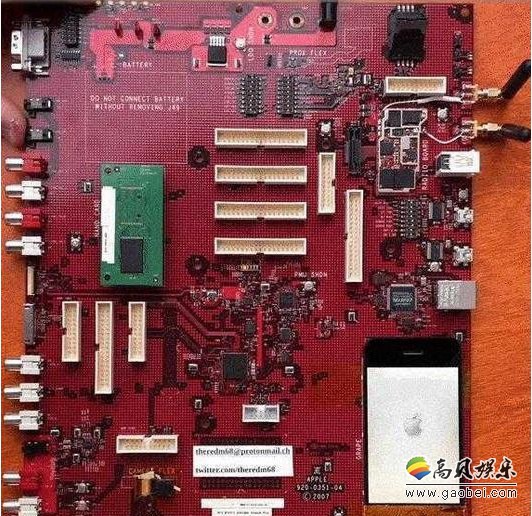 外媒网站拿到初代iPhone M68原型机主板：这款主板开发于2006/2007年