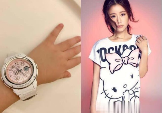 林心如晒出“小海豚”小手照：女儿戴着比手还大的Hello Kitty名牌表